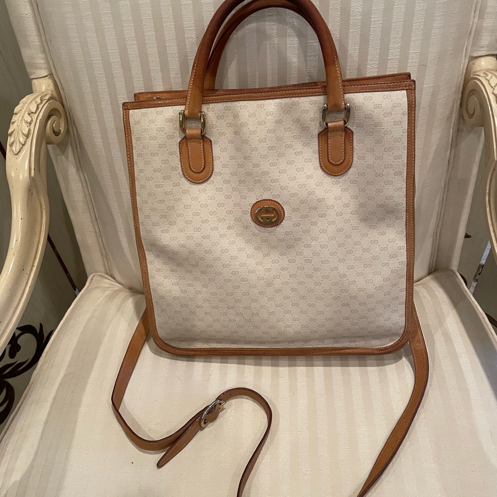 Gucci shoulder strap or handles.